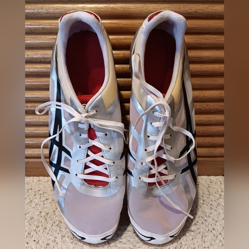 Asics Hyper MD 5 Men's Track & Field Shoes. White,Silver,Red,Ivory.  Size 9
